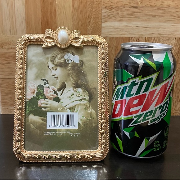 Vintage Dayton Hudson Corp Gold-tone Ornate Faux Pearl Bow Photo Picture Frame - Picture 8 of 16